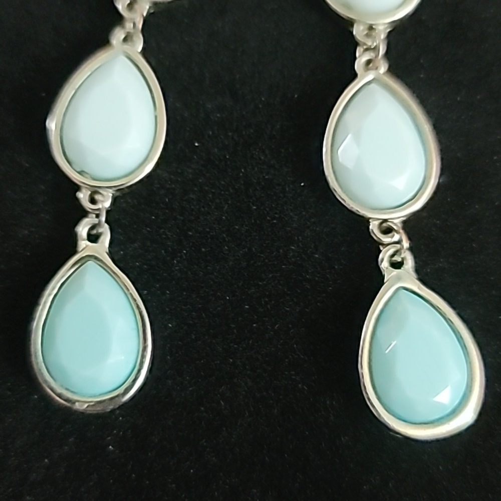 Dangle Earrings - Picture 3 of 4